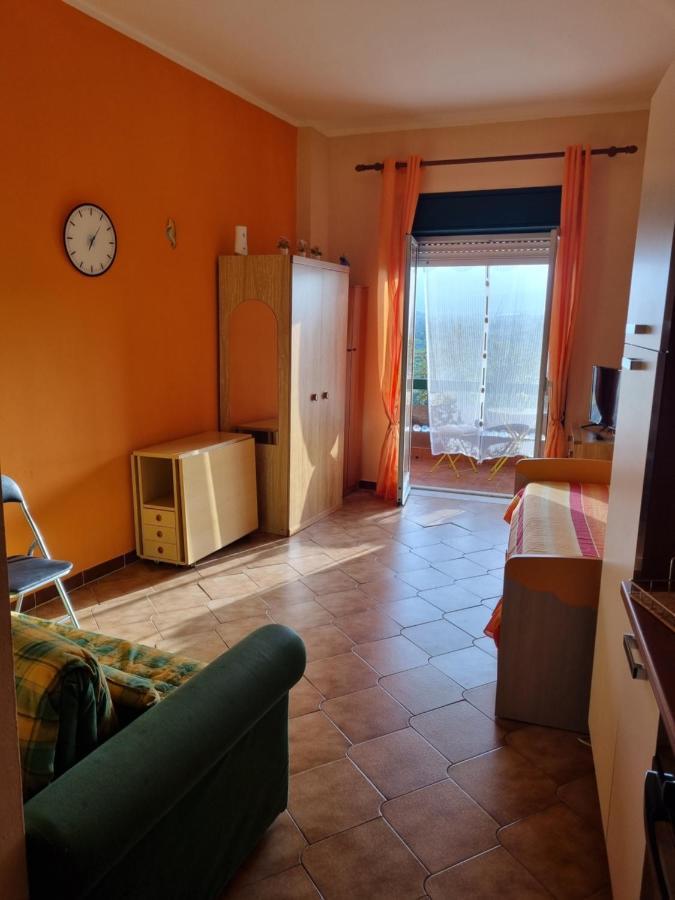 Appartamento Les Roches Noires Giardini Naxos Exterior photo